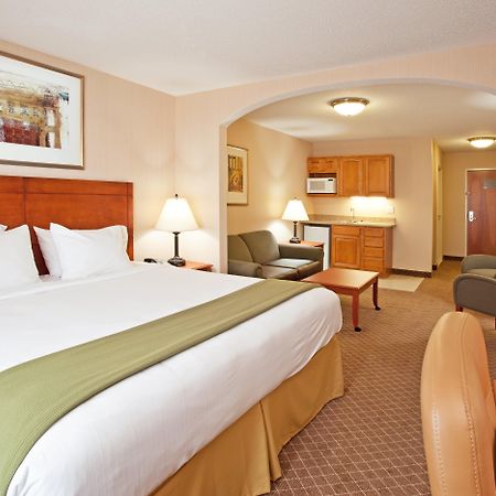 Holiday Inn Express Hotel & Suites Bay City By Ihg Extérieur photo