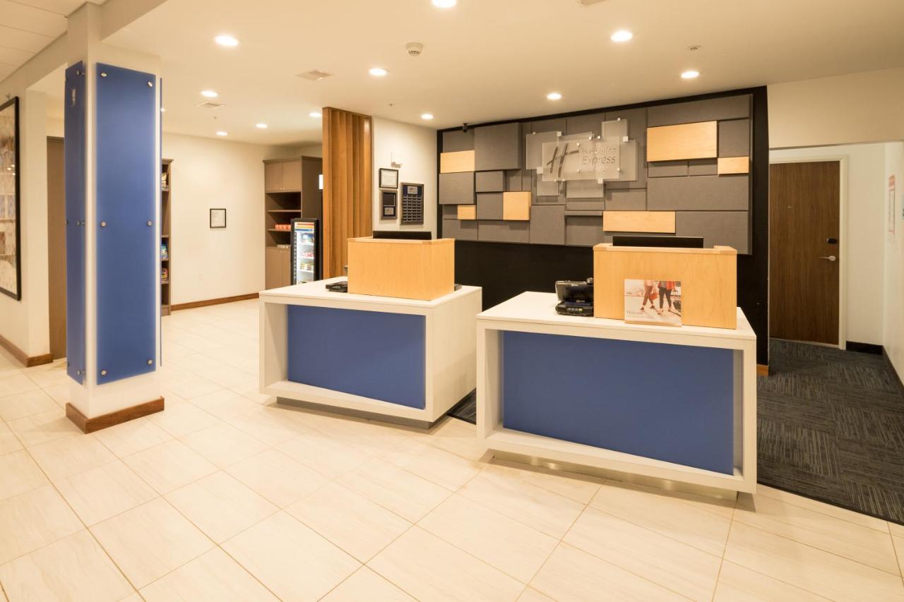 Holiday Inn Express Hotel & Suites Bay City By Ihg Extérieur photo