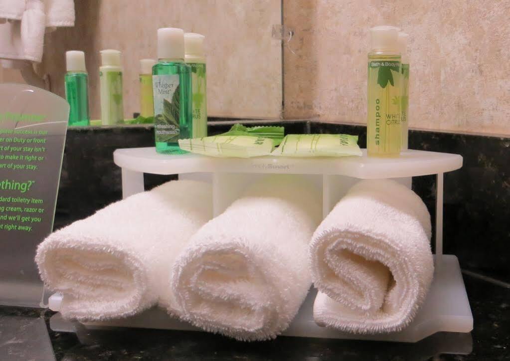 Holiday Inn Express Hotel & Suites Bay City By Ihg Extérieur photo